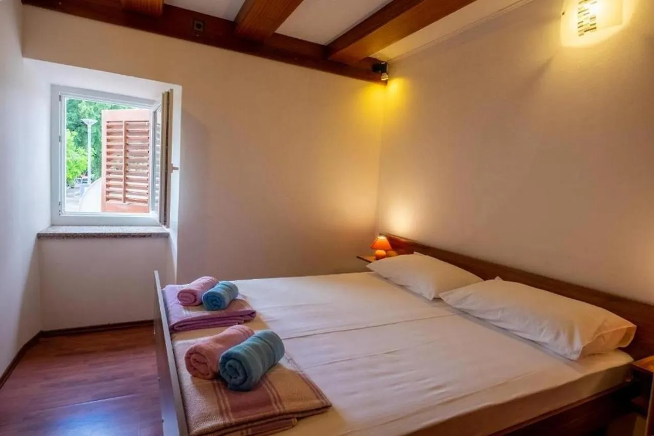 Apartments By The Sea Klenovica, Novi Vinodolski - 20730  Klenovica