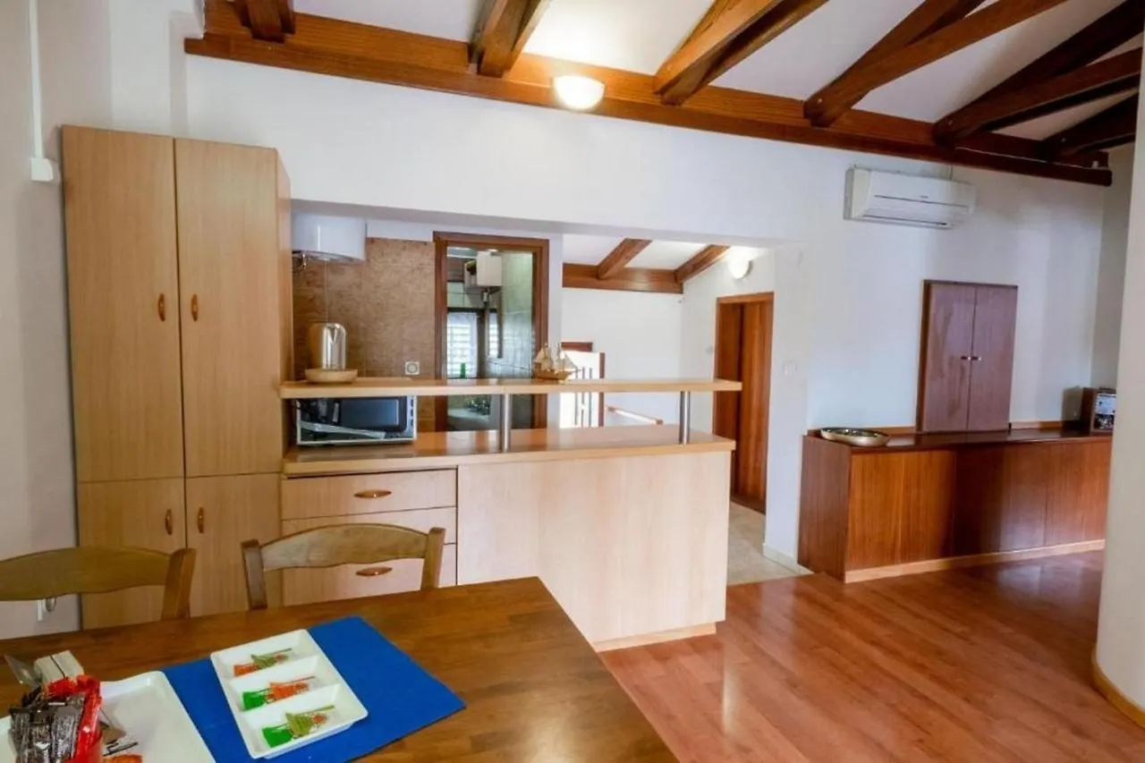 Apartments By The Sea Klenovica, Novi Vinodolski - 20730